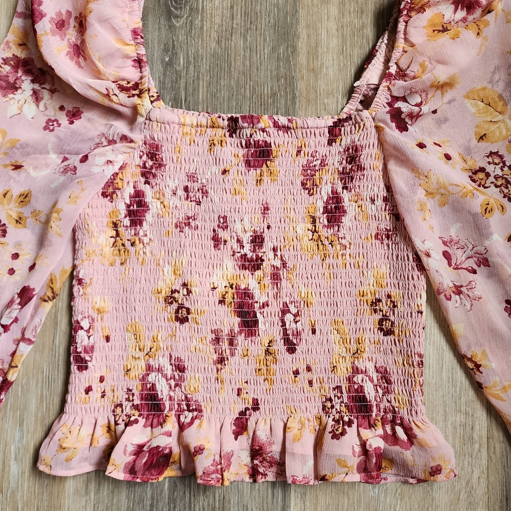 NWT EXPRESS FLORAL TOP - Picture 2 of 14